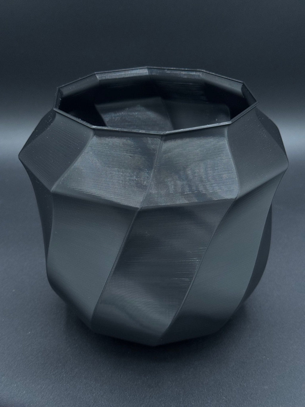 4" semi-hydro self-watering kit with 3D-printed PETG Grand Deco cover planter – Piano Black